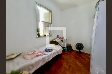 Casa à venda com 200m², 5 quartos e 3 vagas Casa à venda com 200m², 5 quartos e 3 vagasQuarto