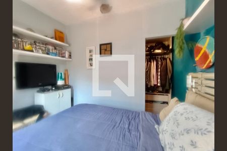 Casa à venda com 200m², 5 quartos e 3 vagas Casa à venda com 200m², 5 quartos e 3 vagasQuarto