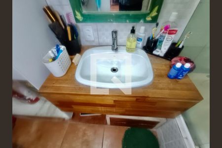 Casa à venda com 200m², 5 quartos e 3 vagas Casa à venda com 200m², 5 quartos e 3 vagasBanheiro social