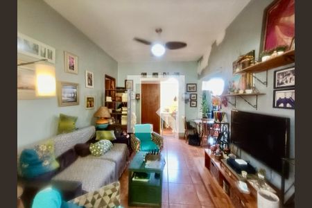 Casa à venda com 200m², 5 quartos e 3 vagas Casa à venda com 200m², 5 quartos e 3 vagasSala