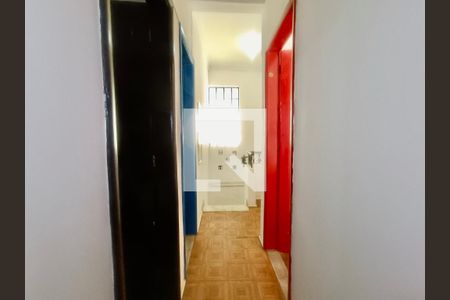 Casa à venda com 200m², 5 quartos e 3 vagas Casa à venda com 200m², 5 quartos e 3 vagasCorredor