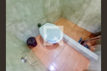 Casa à venda com 200m², 5 quartos e 3 vagas Casa à venda com 200m², 5 quartos e 3 vagasBanheiro serviço