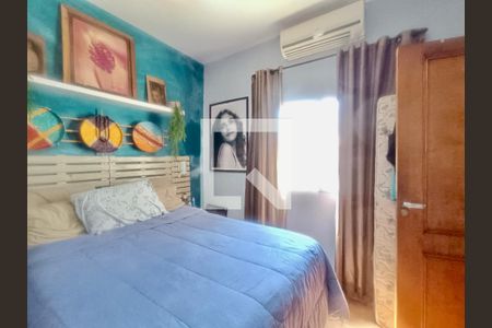 Casa à venda com 200m², 5 quartos e 3 vagas Casa à venda com 200m², 5 quartos e 3 vagasQuarto