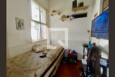 Casa à venda com 200m², 5 quartos e 3 vagas Casa à venda com 200m², 5 quartos e 3 vagasQuarto serviço