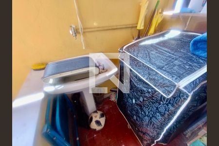 Casa à venda com 200m², 5 quartos e 3 vagas Casa à venda com 200m², 5 quartos e 3 vagasÁrea serviço