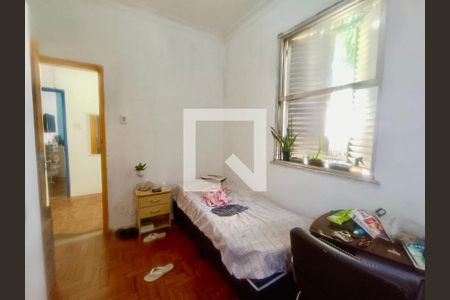 Casa à venda com 200m², 5 quartos e 3 vagas Casa à venda com 200m², 5 quartos e 3 vagasQuarto