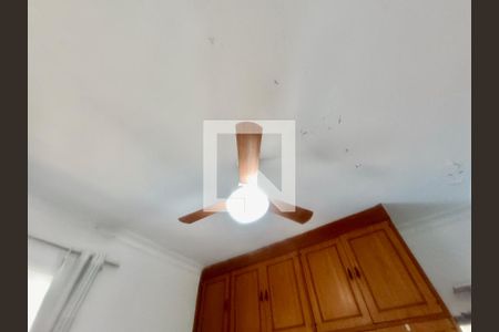 Casa à venda com 200m², 5 quartos e 3 vagas Casa à venda com 200m², 5 quartos e 3 vagasQuarto