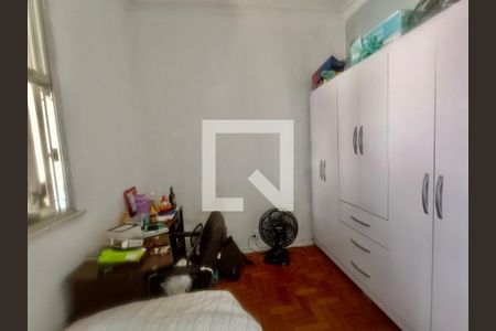 Casa à venda com 200m², 5 quartos e 3 vagas Casa à venda com 200m², 5 quartos e 3 vagasQuarto