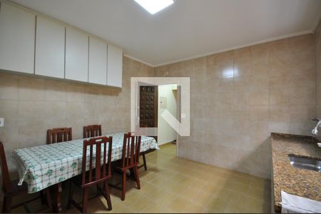 Casa à venda com 170m², 3 quartos e 2 vagasCozinha