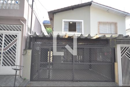 Casa à venda com 170m², 3 quartos e 2 vagas Casa à venda com 170m², 3 quartos e 2 vagasFachada