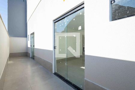 Casa de condomínio à venda com 260m², 3 quartos e 3 vagasVaranda da Suíte 2 e 3