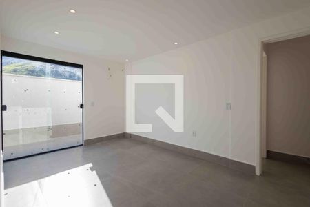 Casa de condomínio à venda com 260m², 3 quartos e 3 vagasSuíte 3