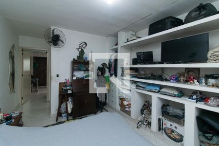 Suíte 1 de casa à venda com 3 quartos, 400m² em Vila Califórnia, São Paulo