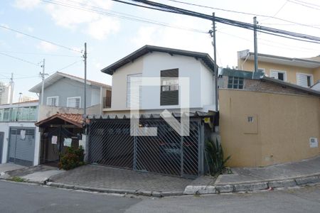 Casa à venda com 180m², 4 quartos e 2 vagasFachada
