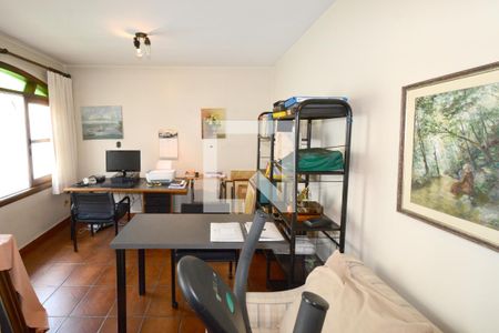 Casa à venda com 180m², 4 quartos e 2 vagasEscritório