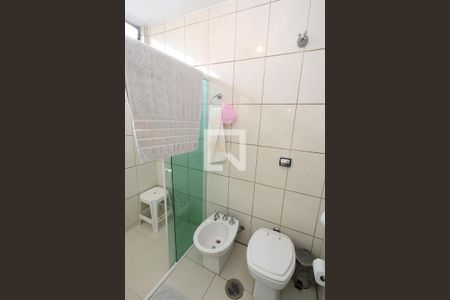 Casa à venda com 180m², 4 quartos e 2 vagasBanheiro da Suíte