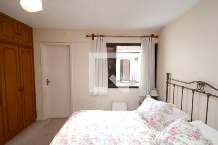 Casa à venda com 180m², 4 quartos e 2 vagasSuíte