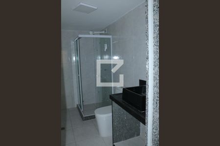 Banheiro de apartamento para alugar com 2 quartos, 65m² em Comendador Soares, Nova Iguaçu