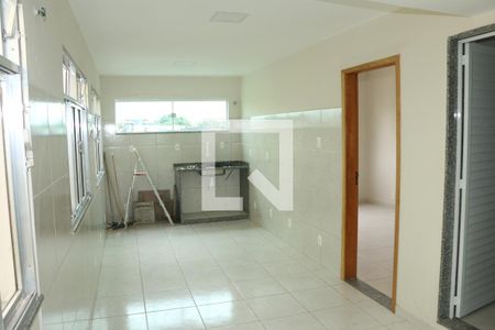 Sala  de apartamento para alugar com 2 quartos, 70m² em Comendador Soares, Nova Iguaçu