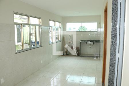 Sala  de apartamento para alugar com 2 quartos, 65m² em Comendador Soares, Nova Iguaçu