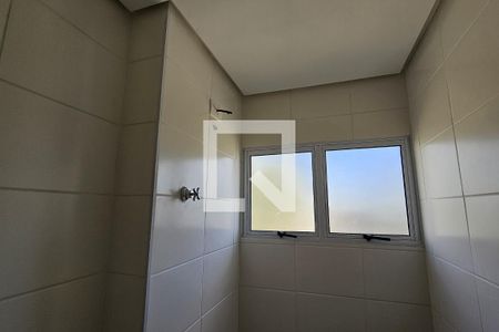 Apartamento para alugar com 57m², 2 quartos e 1 vaga Apartamento para alugar com 57m², 2 quartos e 1 vagaBanheiro da Suíte