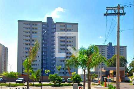 Apartamento para alugar com 57m², 2 quartos e 1 vaga Apartamento para alugar com 57m², 2 quartos e 1 vagaFachada