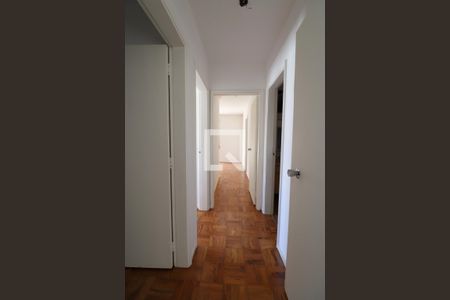 Corredor de apartamento para alugar com 3 quartos, 129m² em Cerqueira César, São Paulo