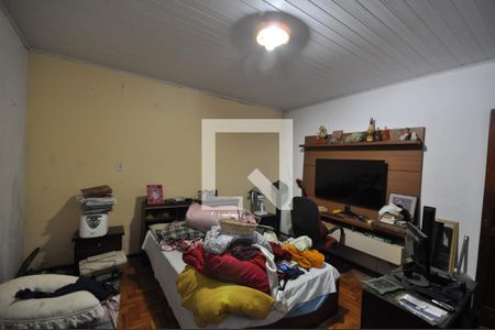 Quarto 2 de casa à venda com 3 quartos, 250m² em Vila Nivi, São Paulo