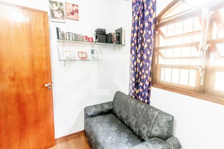 Casa à venda com 272m², 3 quartos e 2 vagasQuarto 2