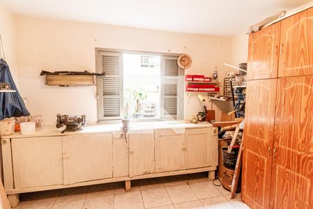 Casa à venda com 272m², 3 quartos e 2 vagasQuarto de Serviço