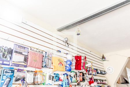 Casa à venda com 272m², 3 quartos e 2 vagasCâmera de segurança 