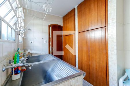 Casa à venda com 209m², 3 quartos e 3 vagas Casa à venda com 209m², 3 quartos e 3 vagasÁrea de Serviço