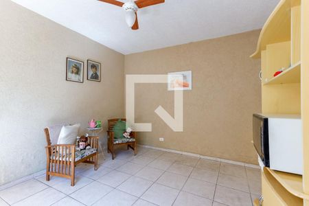 Casa à venda com 209m², 3 quartos e 3 vagas Casa à venda com 209m², 3 quartos e 3 vagasSala Edícula