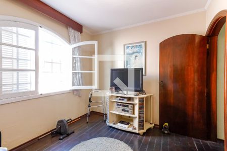 Casa à venda com 209m², 3 quartos e 3 vagas Casa à venda com 209m², 3 quartos e 3 vagasQuarto 2