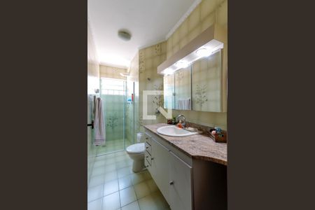 Casa à venda com 209m², 3 quartos e 3 vagas Casa à venda com 209m², 3 quartos e 3 vagasBanheiro