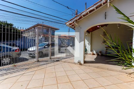 Casa à venda com 209m², 3 quartos e 3 vagas Casa à venda com 209m², 3 quartos e 3 vagasGaragem