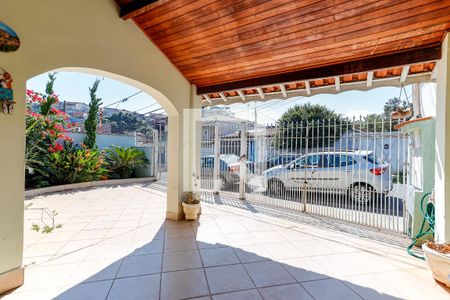 Casa à venda com 209m², 3 quartos e 3 vagas Casa à venda com 209m², 3 quartos e 3 vagasGaragem