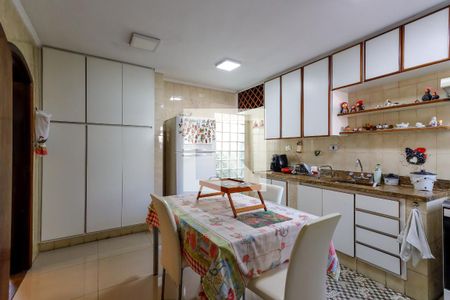 Casa à venda com 209m², 3 quartos e 3 vagas Casa à venda com 209m², 3 quartos e 3 vagasCozinha