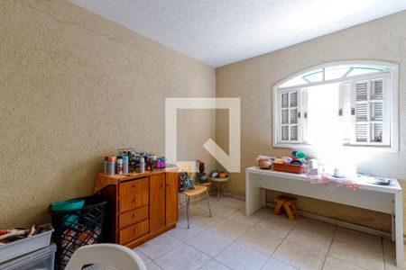 Casa à venda com 209m², 3 quartos e 3 vagas Casa à venda com 209m², 3 quartos e 3 vagasQuarto Edícula