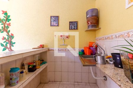 Casa à venda com 209m², 3 quartos e 3 vagas Casa à venda com 209m², 3 quartos e 3 vagasCozinha Edícula