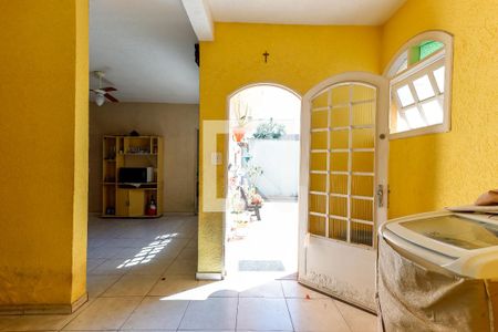 Casa à venda com 209m², 3 quartos e 3 vagas Casa à venda com 209m², 3 quartos e 3 vagasEdícula