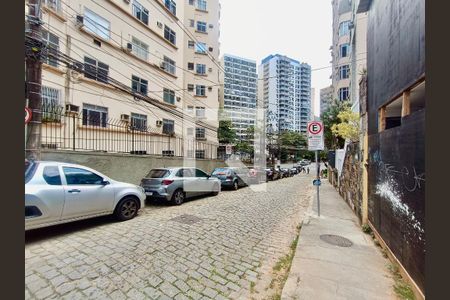 Apartamento à venda com 114m², 4 quartos e sem vaga Apartamento à venda com 114m², 4 quartos e sem vagaVista da Rua