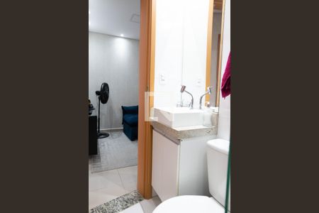 Apartamento à venda com 90m², 2 quartos e 1 vaga Apartamento à venda com 90m², 2 quartos e 1 vagaBanheiro