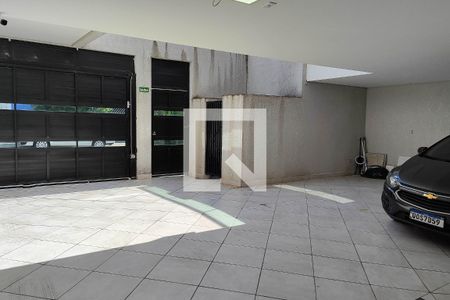 Apartamento à venda com 90m², 2 quartos e 1 vaga Apartamento à venda com 90m², 2 quartos e 1 vagaGaragem