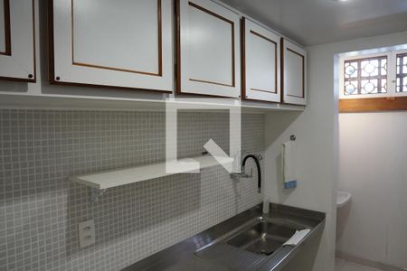 Cozinha de apartamento para alugar com 1 quarto, 60m² em Cerqueira César, São Paulo