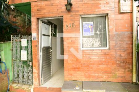 Fachada de kitnet/studio para alugar com 1 quarto, 30m² em Parque Frondoso, Cotia