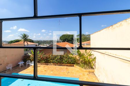 Vista da suíte de casa à venda com 3 quartos, 360m² em Parque São Quirino, Campinas