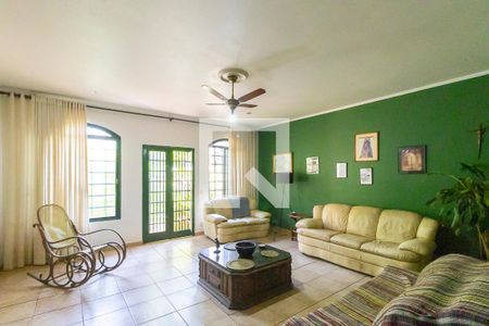Sala de casa à venda com 3 quartos, 360m² em Parque São Quirino, Campinas