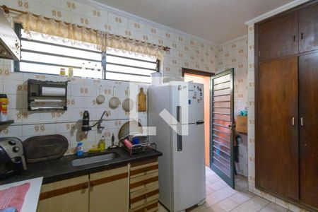 Casa à venda com 360m², 3 quartos e 2 vagas Casa à venda com 360m², 3 quartos e 2 vagasCozinha