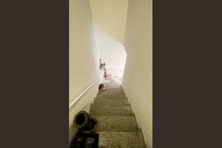 Apartamento à venda com 82m², 2 quartos e 1 vagaEscada